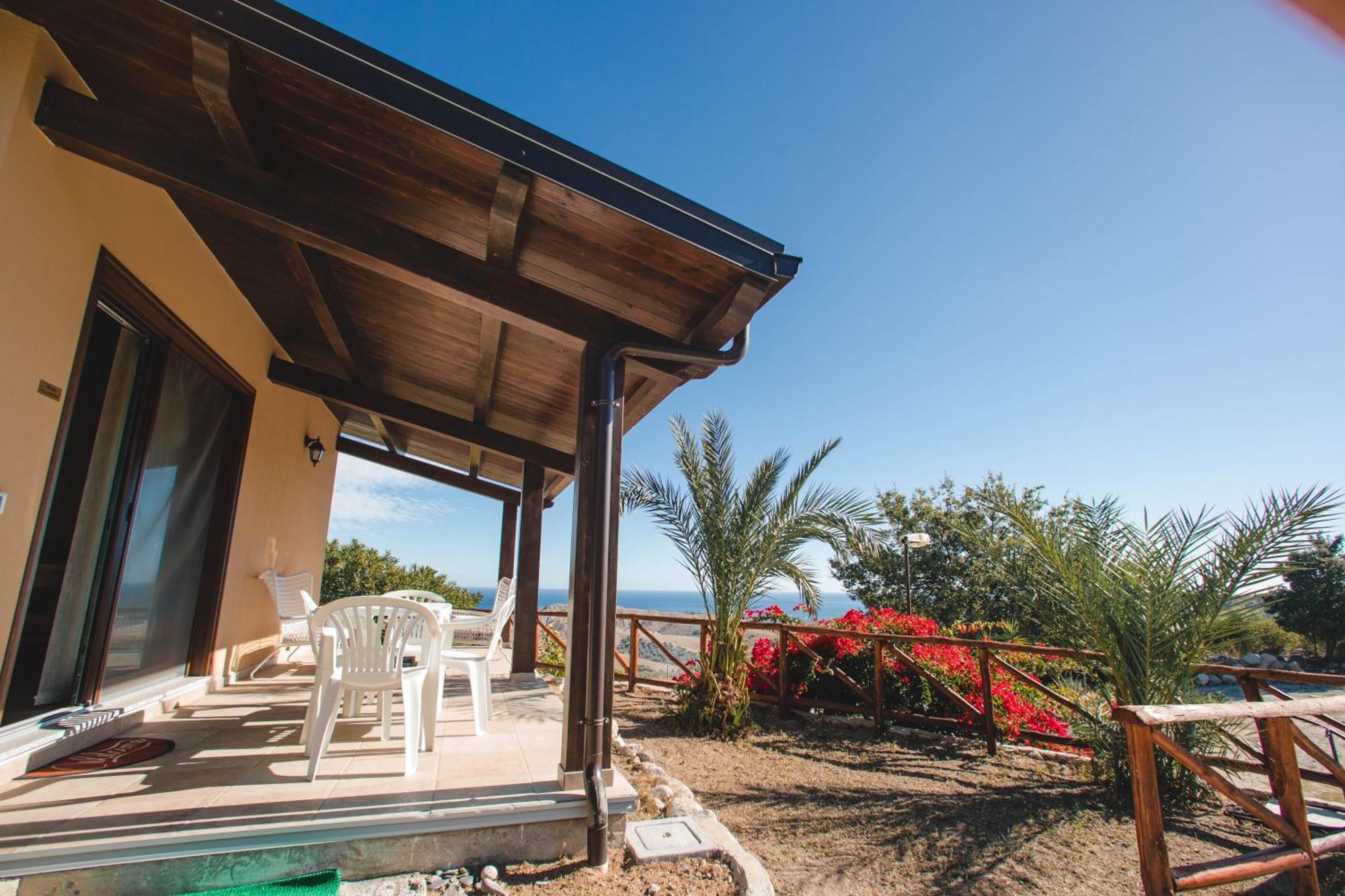 Calami - Villa Romeo - Private Apartments With Pool, Seaview & Olive Grove Santa Caterina Dello Ionio Marina Екстериор снимка