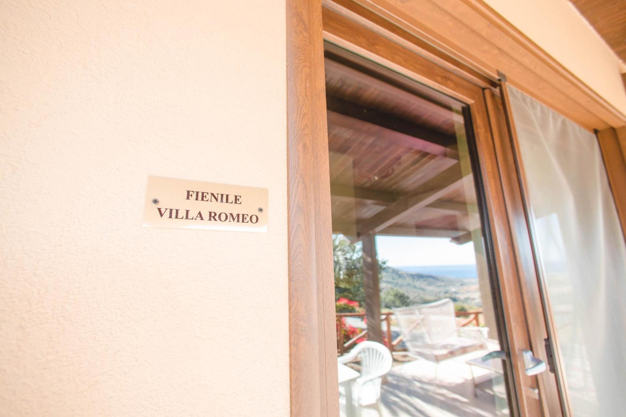 Calami - Villa Romeo - Private Apartments With Pool, Seaview & Olive Grove Santa Caterina Dello Ionio Marina Екстериор снимка