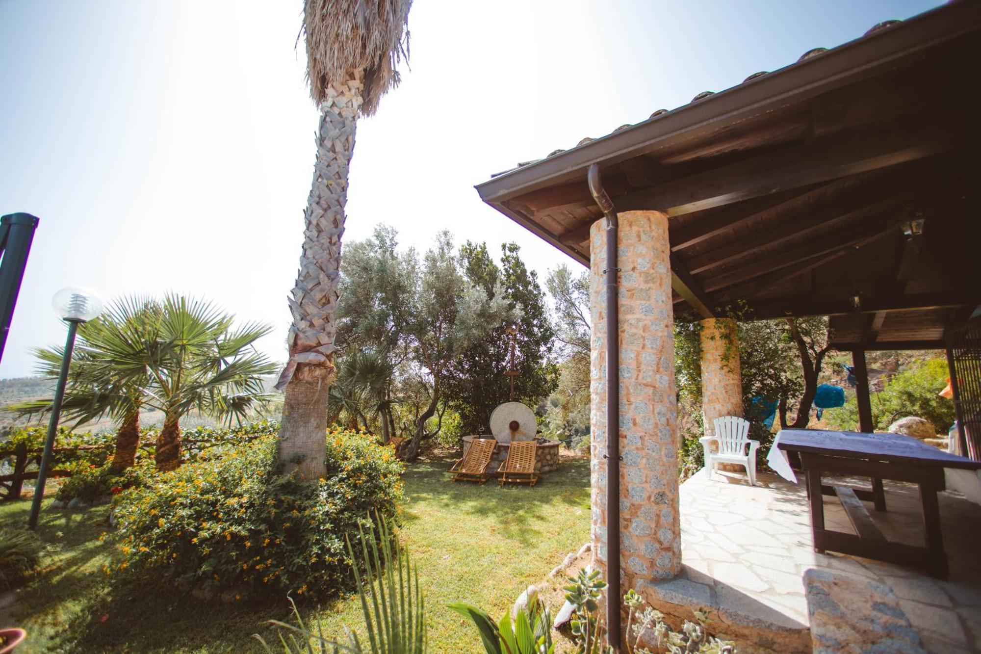 Calami - Villa Romeo - Private Apartments With Pool, Seaview & Olive Grove Santa Caterina Dello Ionio Marina Екстериор снимка