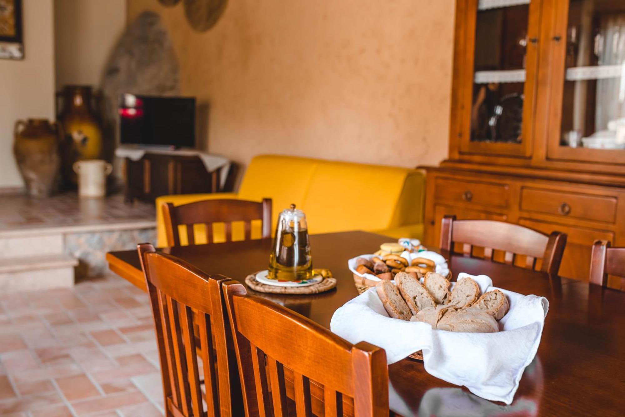 Calami - Villa Romeo - Private Apartments With Pool, Seaview & Olive Grove Santa Caterina Dello Ionio Marina Екстериор снимка