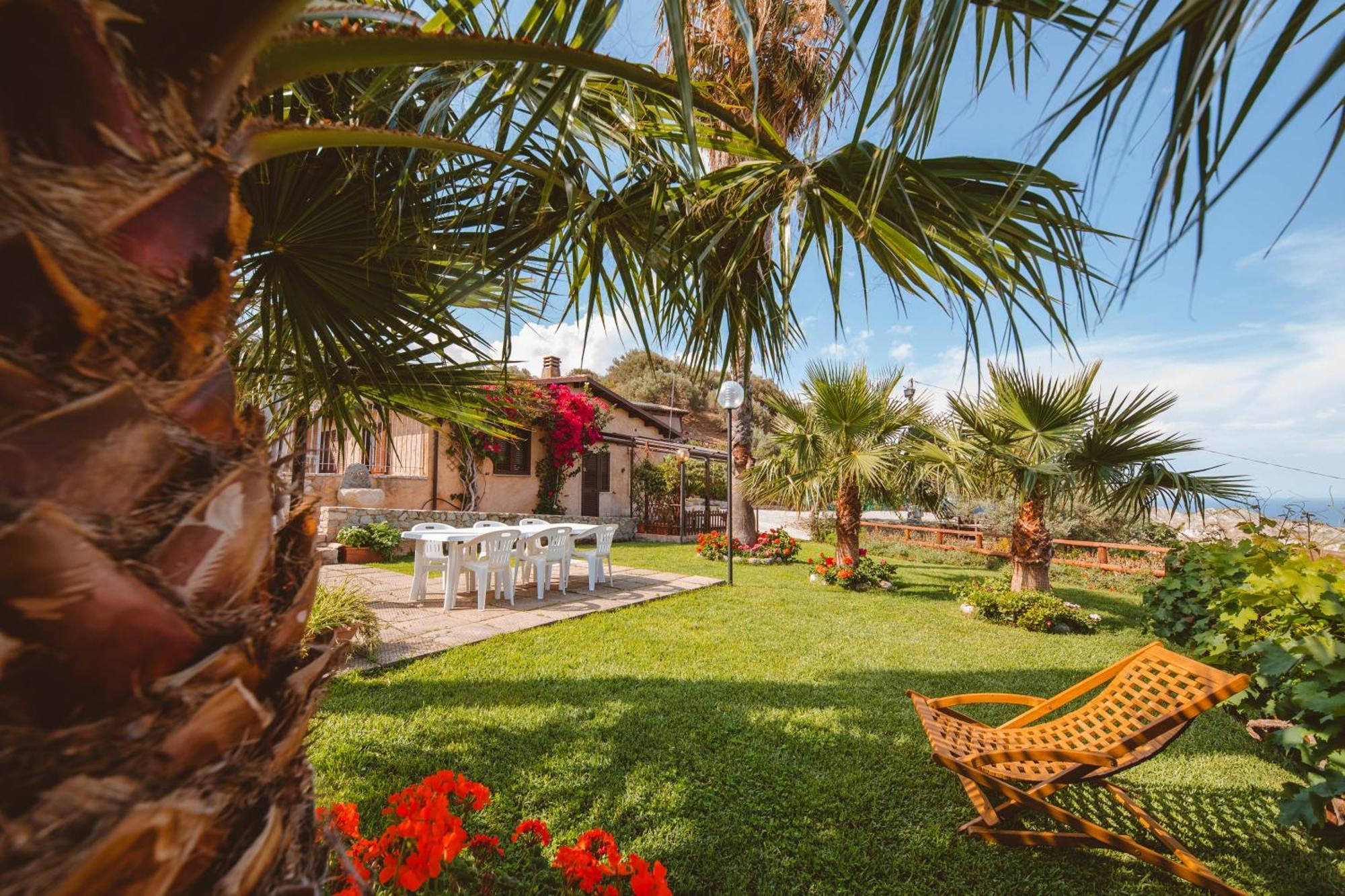 Calami - Villa Romeo - Private Apartments With Pool, Seaview & Olive Grove Santa Caterina Dello Ionio Marina Екстериор снимка